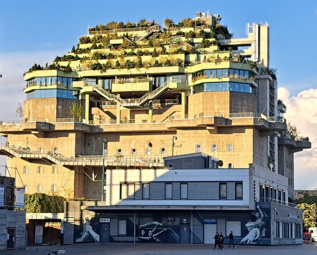 Umgebauter Bunker